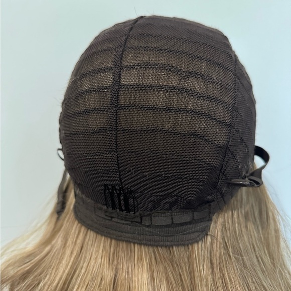 WIG Long Ombre Medium Blonde Wig with Dark Roots - Front Closure Mesh - Picture 8 of 9